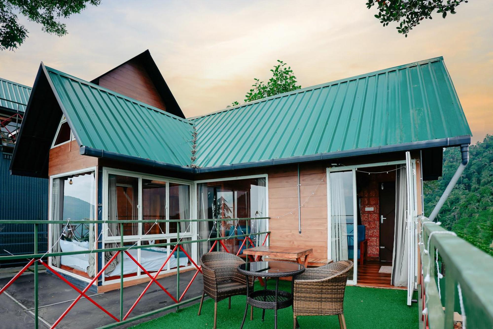 Mount Stratus Resort Vayalada Balussery Exterior photo
